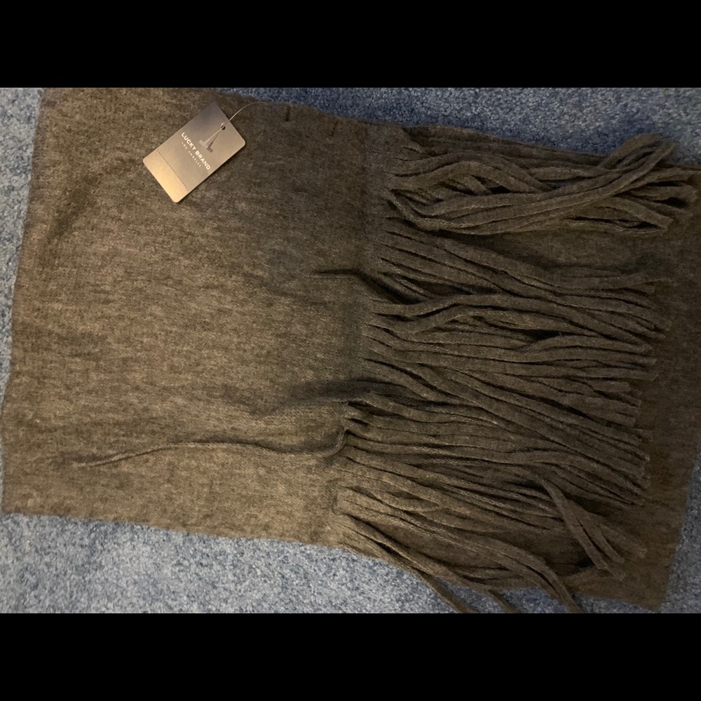 Lucky brand scarf